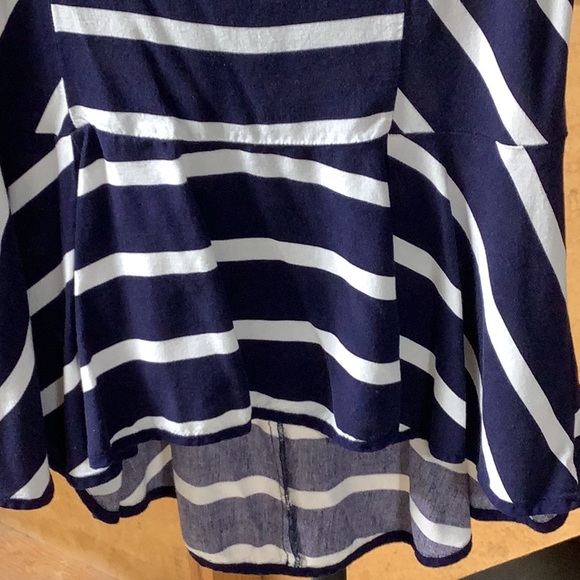 Xhilaration peplum top - Picture 4 of 5